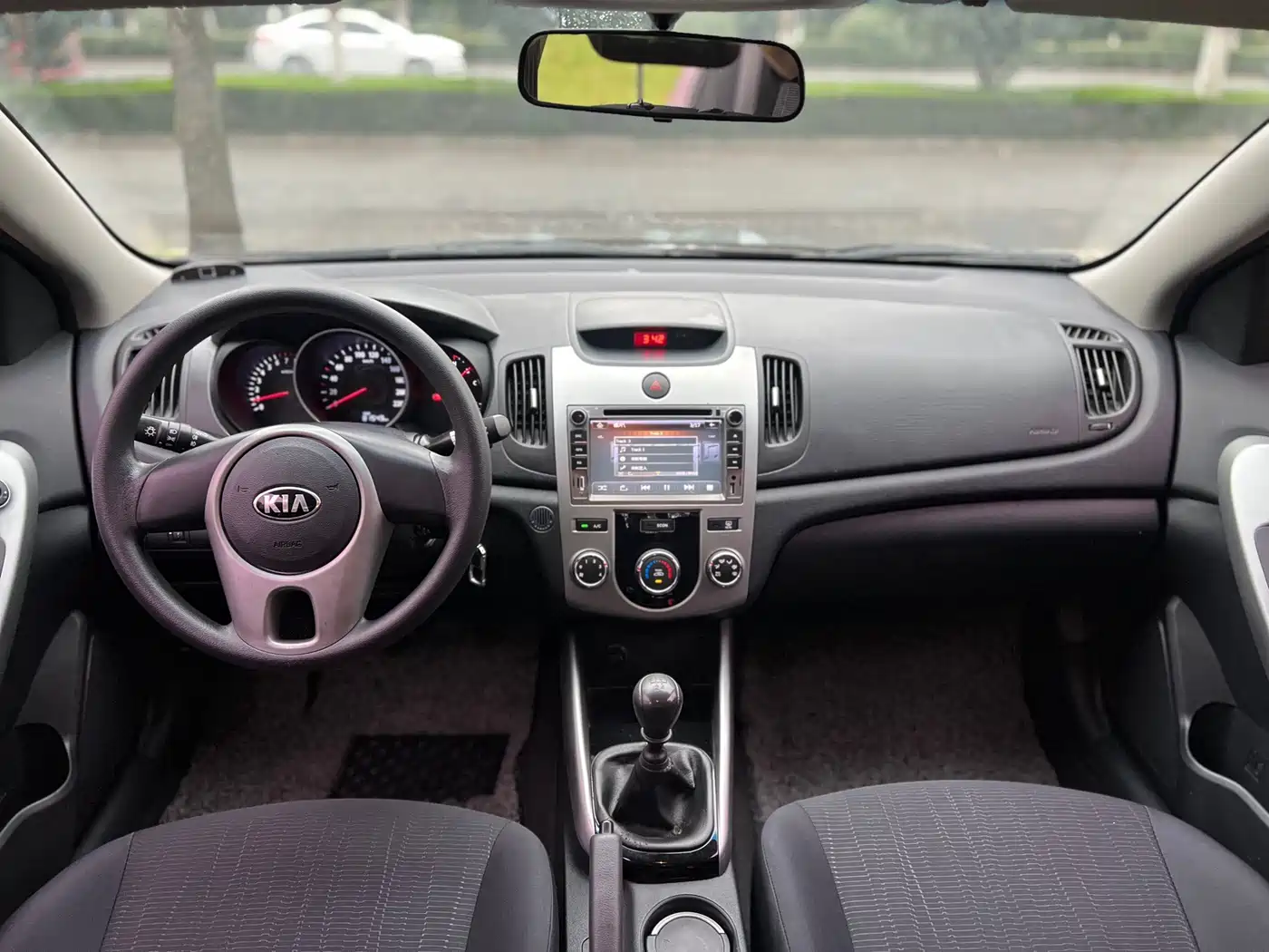 Kia Forte 2014 2014 1.6L MT GL