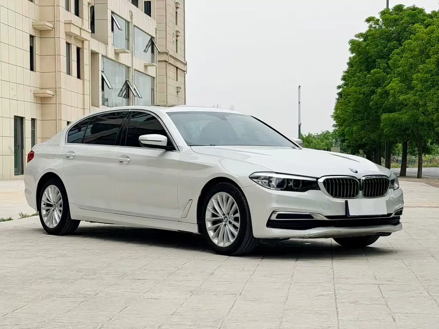 BMW 5 Series 2019 Facelift 525Li Luxury Package фото 3