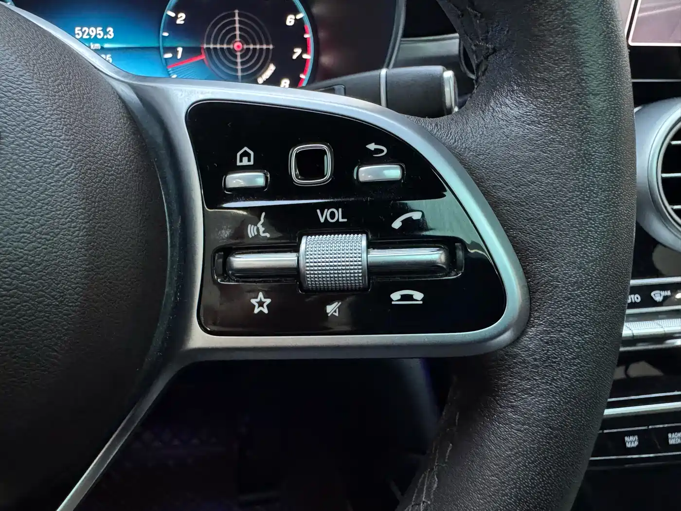 Mercedes-Benz GLC 2022 Facelift GLC 260 L 4MATIC Dynamic фото 28