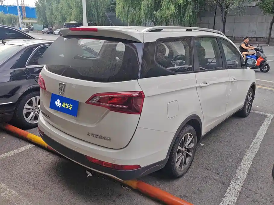 Baojun 730 2019 2019 1.5T CVT Fashion 7-Seater China V