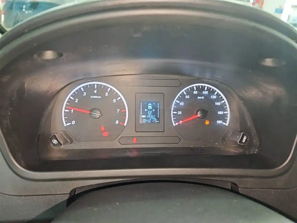 Dongfeng Fengxing Lingzhi PLUS 2021 2021 2.0L Manual Comfort 7-Seater