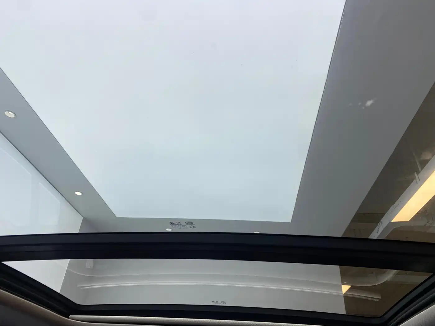 Hongqi H5 2024 2.0T Automatic Smart Connect Flag Smooth Edition фото 14