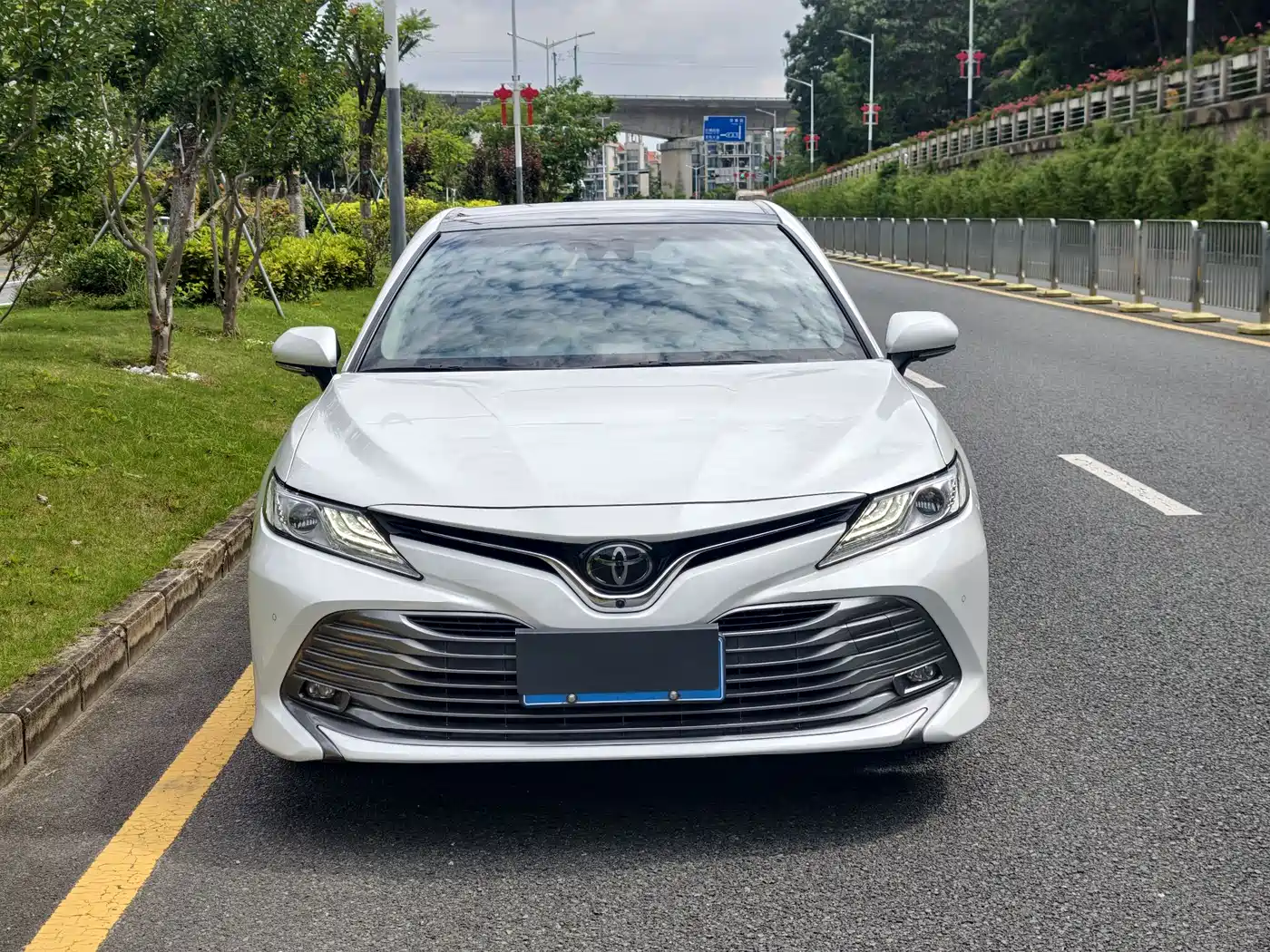 Toyota Camry 2019 2.5G Luxury (China V) фото 2