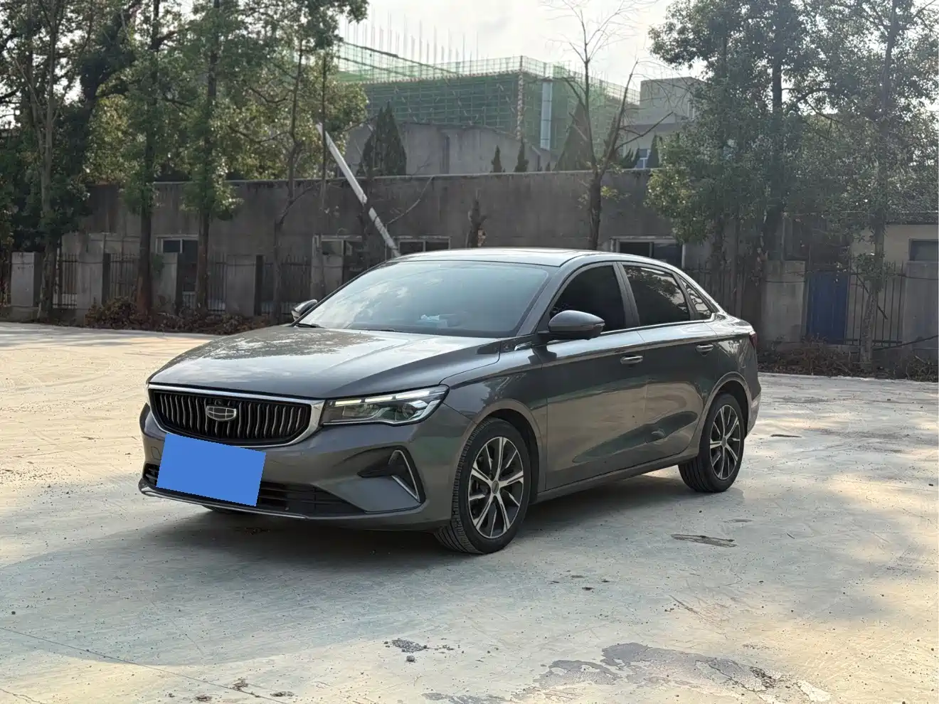 Фото 1 - Geely Emgrand