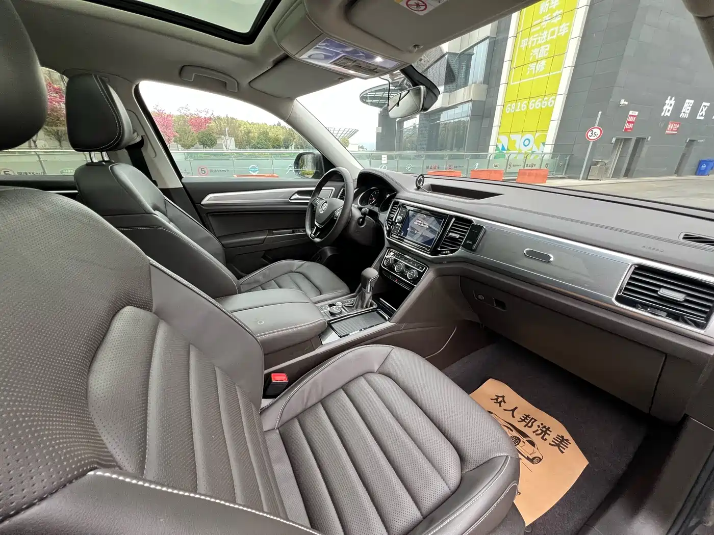 Volkswagen Teramont 2019 380TSI 4WD Luxury Edition China VI фото 32