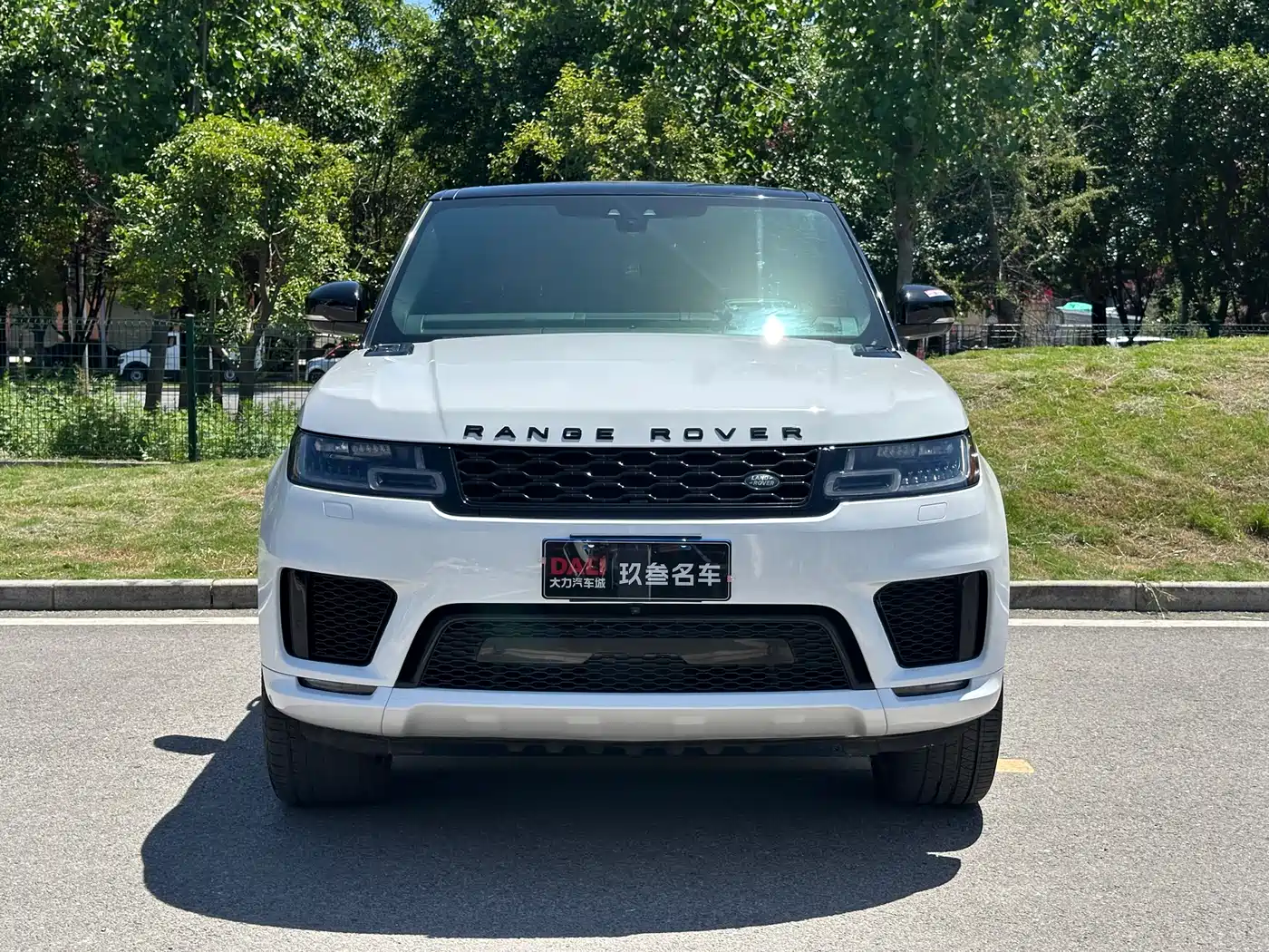 Land Rover Range Rover Sport 2018 3.0 SC V6 Fashion Genesis DYNAMIC фото 2