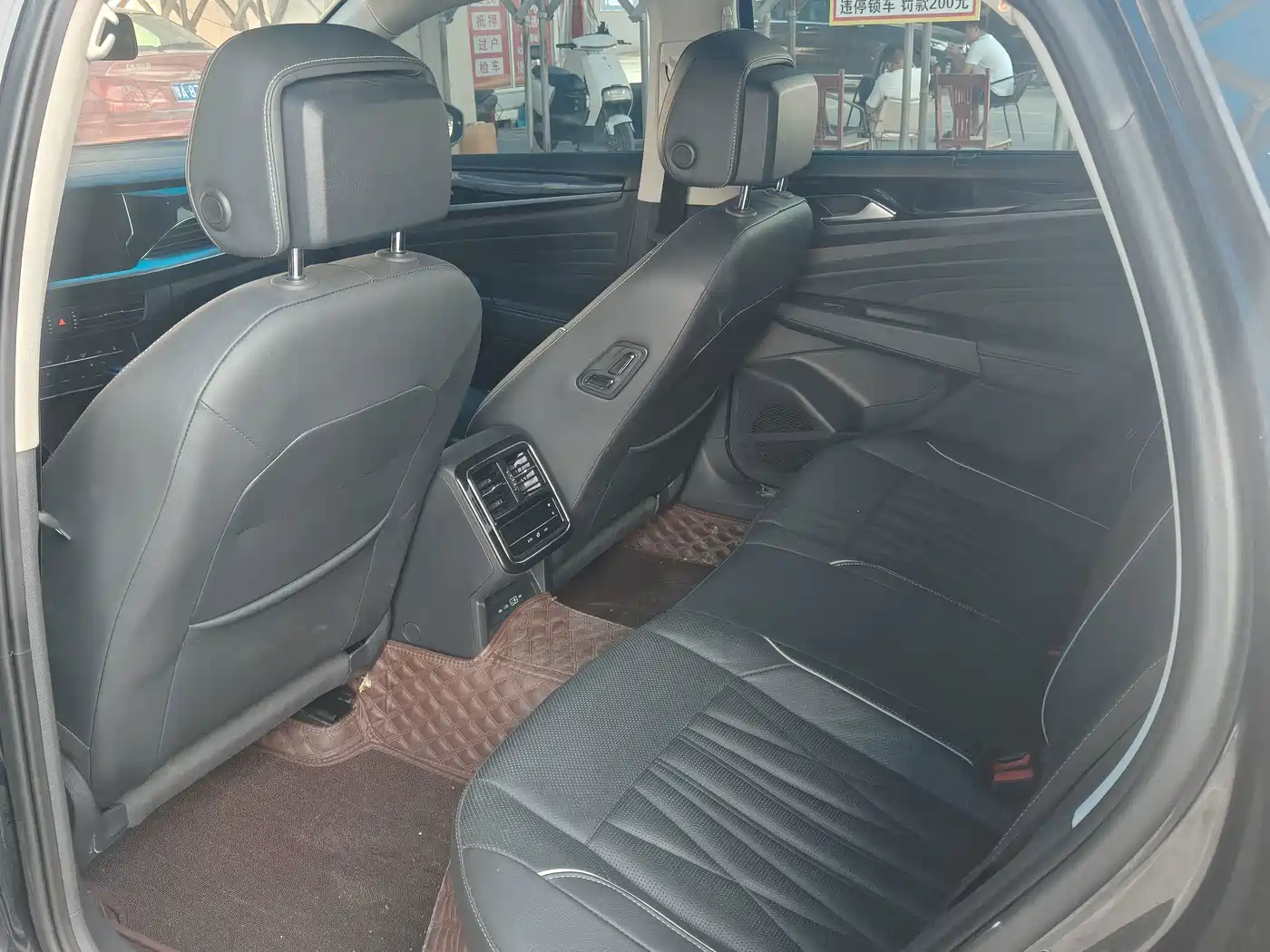 Фото 5 - Volkswagen Passat