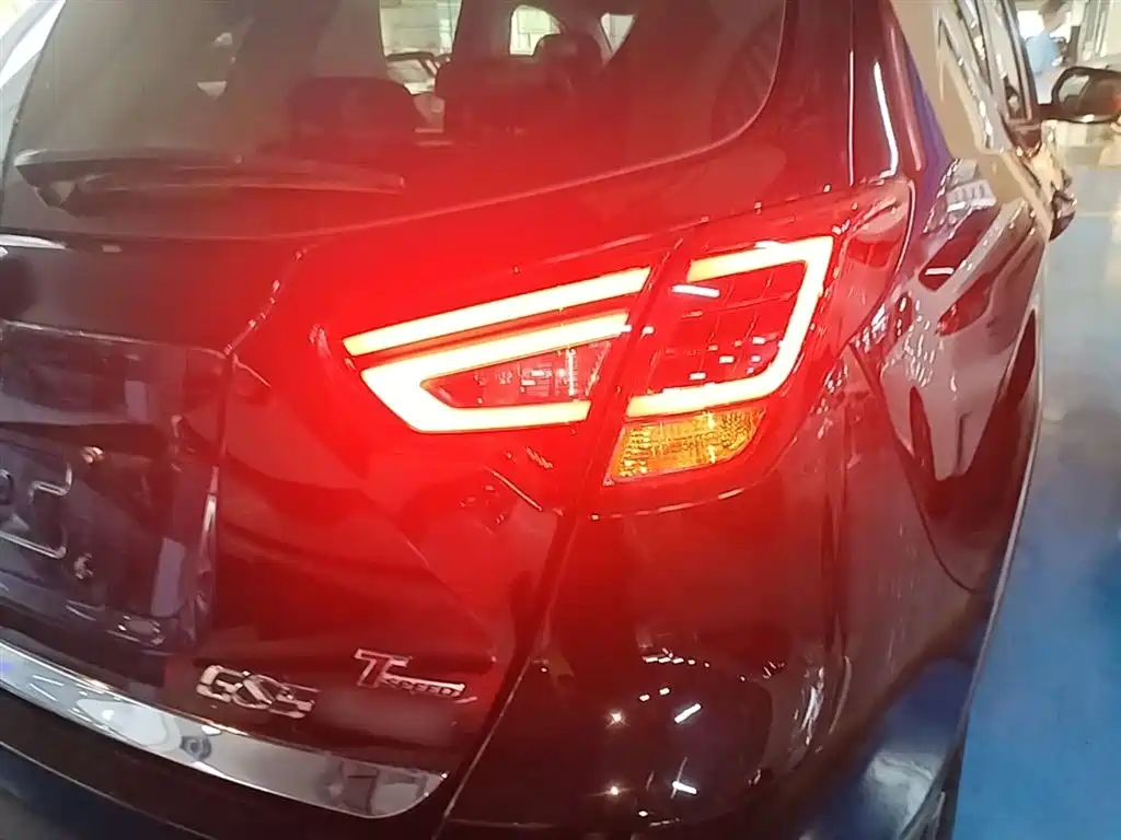 GAC Trumpchi Trumpchi GS5 Super 2015 1.8T Automatic 2WD Luxury Edition фото 8