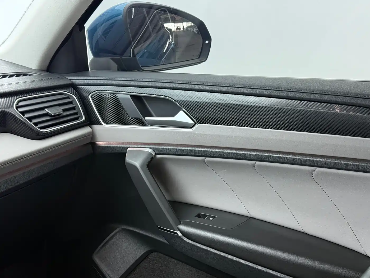 Volkswagen Tayron 2023 280TSI 2WD Luxury Plus Advanced Edition фото 10