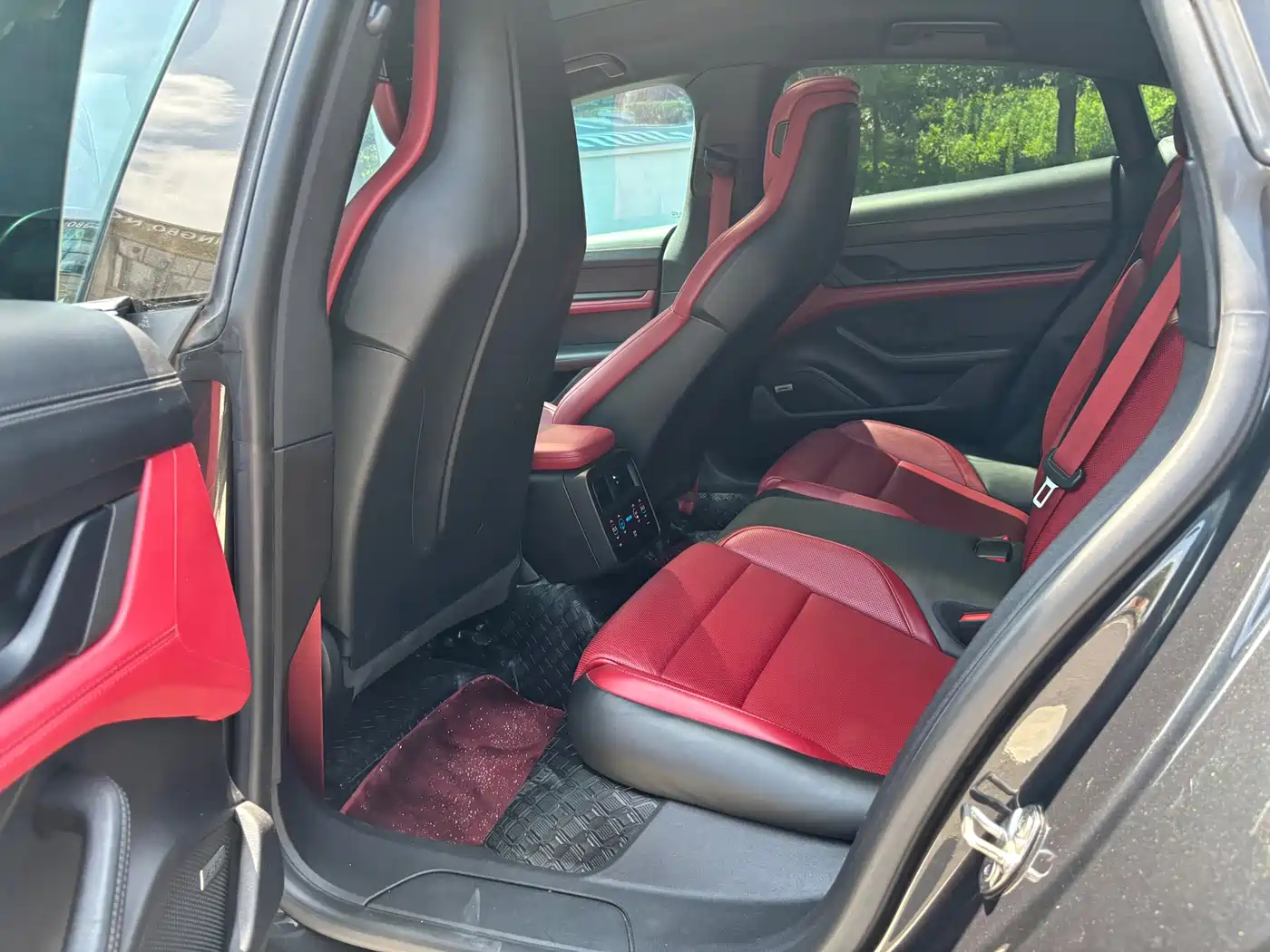Porsche Taycan 2021 2020 Taycan