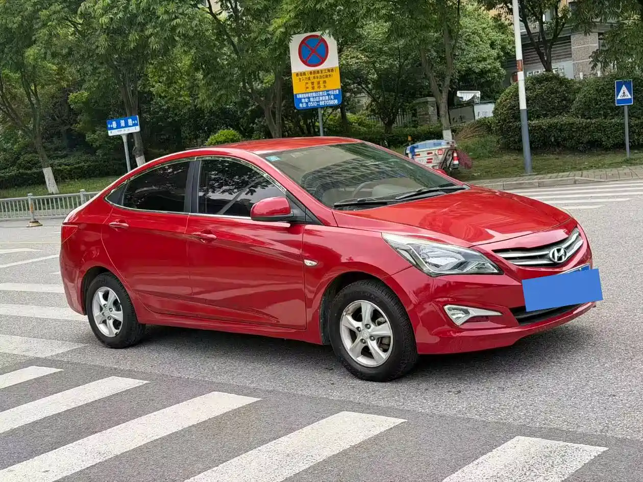Hyundai Verna 2014 1.4L Automatic Smart GLS фото 9