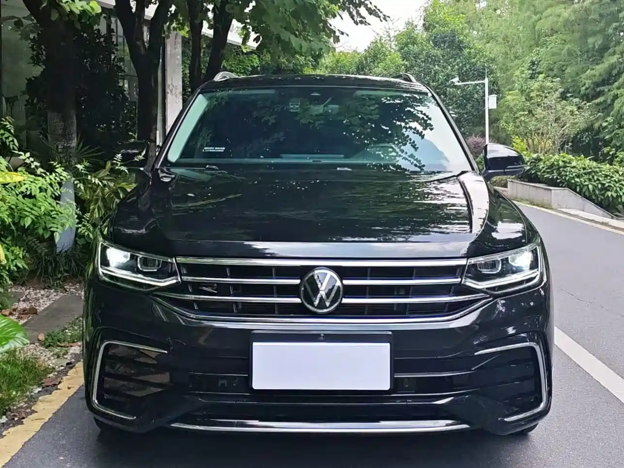 Фото 2 - Volkswagen Tiguan L
