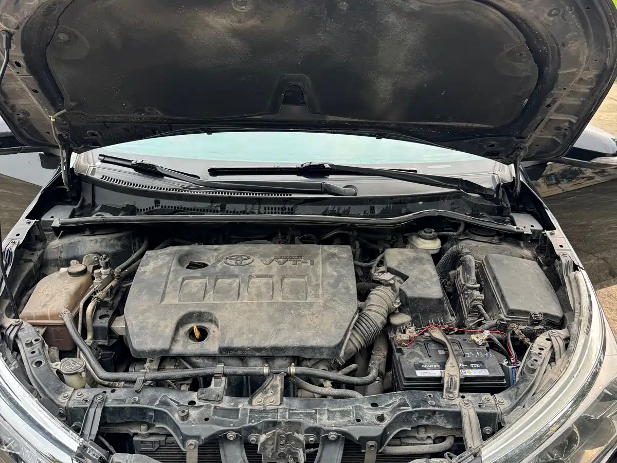 Toyota Corolla 2014 1.6L CVT GL фото 15