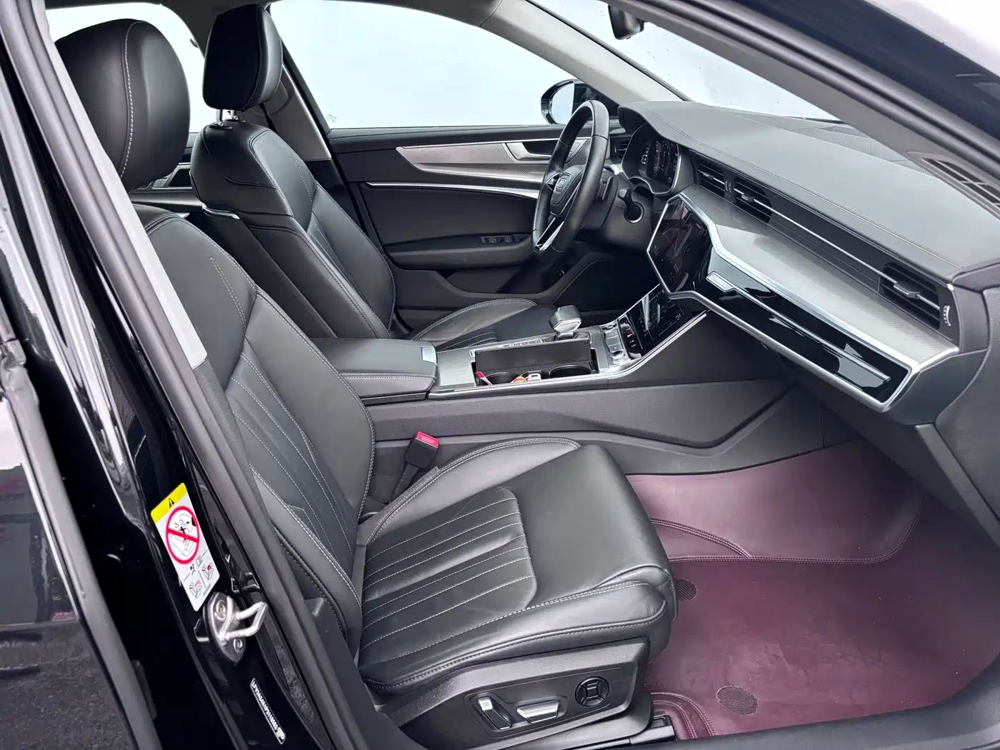 Audi A6L 2023 Facelift 45 TFSI Premium Elegance фото 17