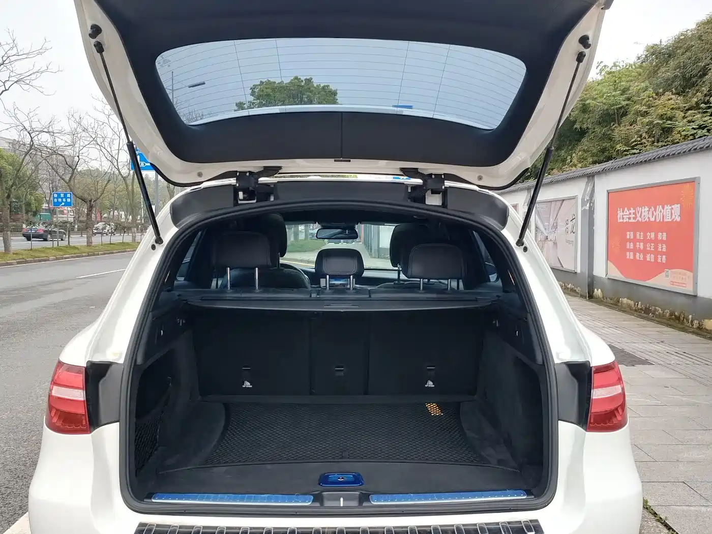 Mercedes-Benz GLC 2016 GLC 300 4MATIC Dynamic фото 17