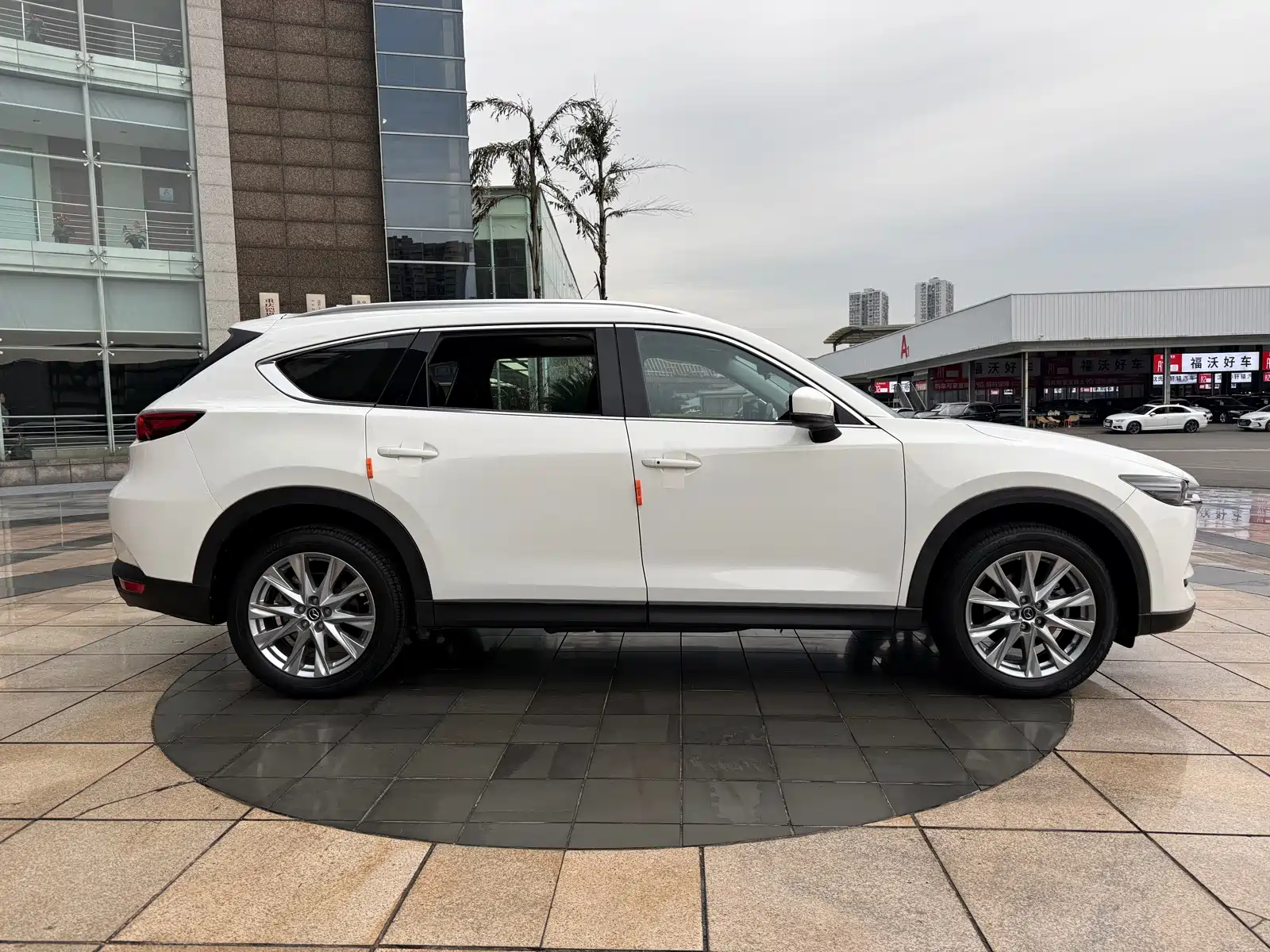 Photo 4 - Mazda CX-8