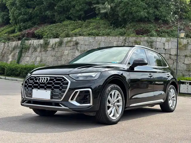 Audi Q5L 2022 40T Luxury Dynamic
