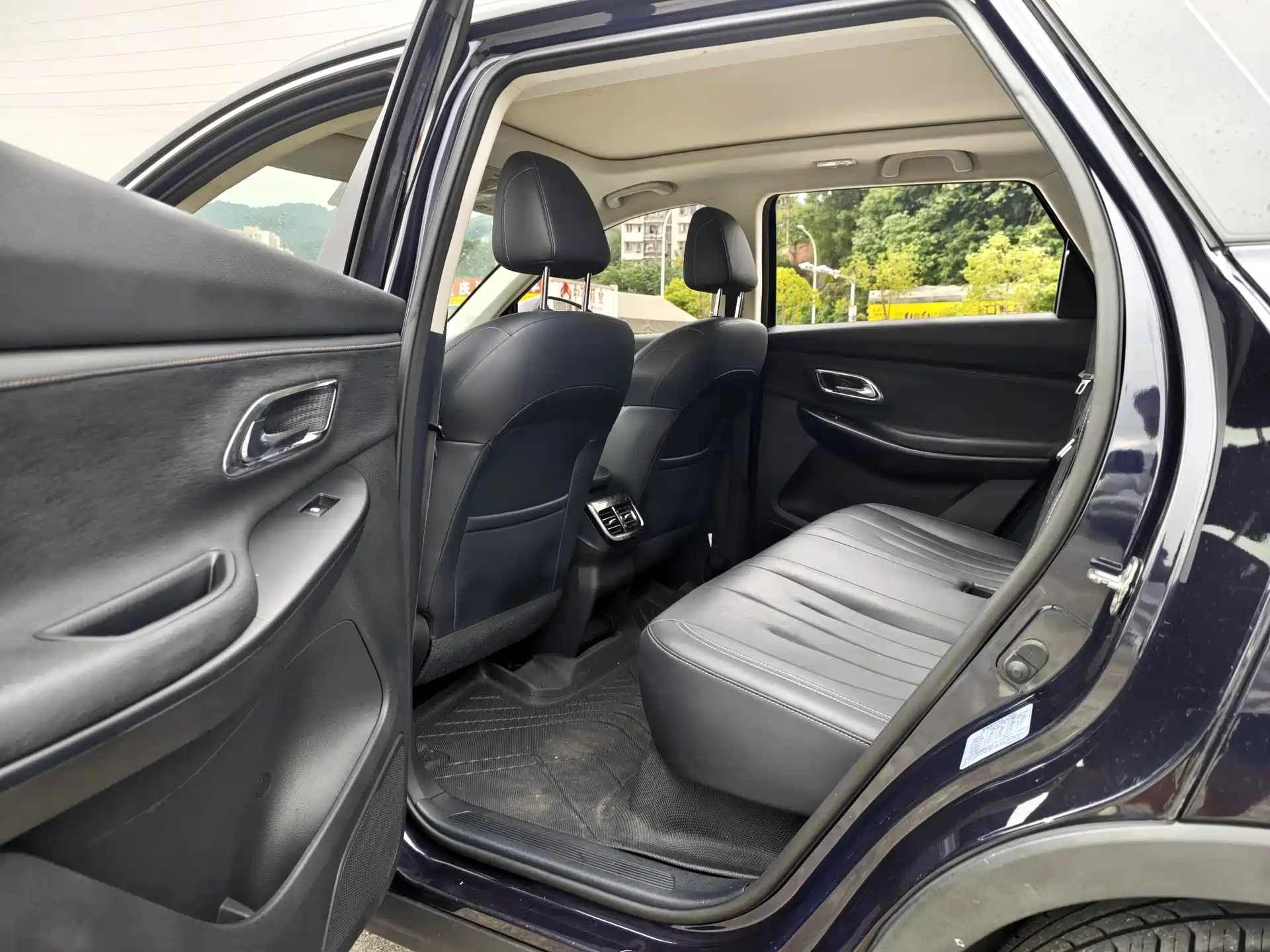 Photo 13 - Changan Oshan X7