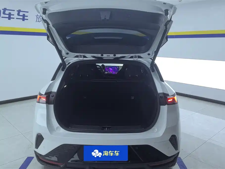 Lynk & Co 06 2026 2026 Relive 1.5T Ultra