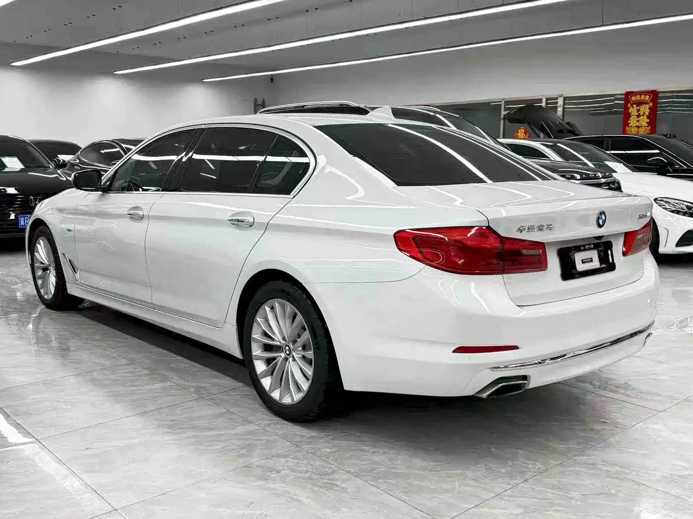 BMW 5 Series 2018 525Li Luxury Package фото 6