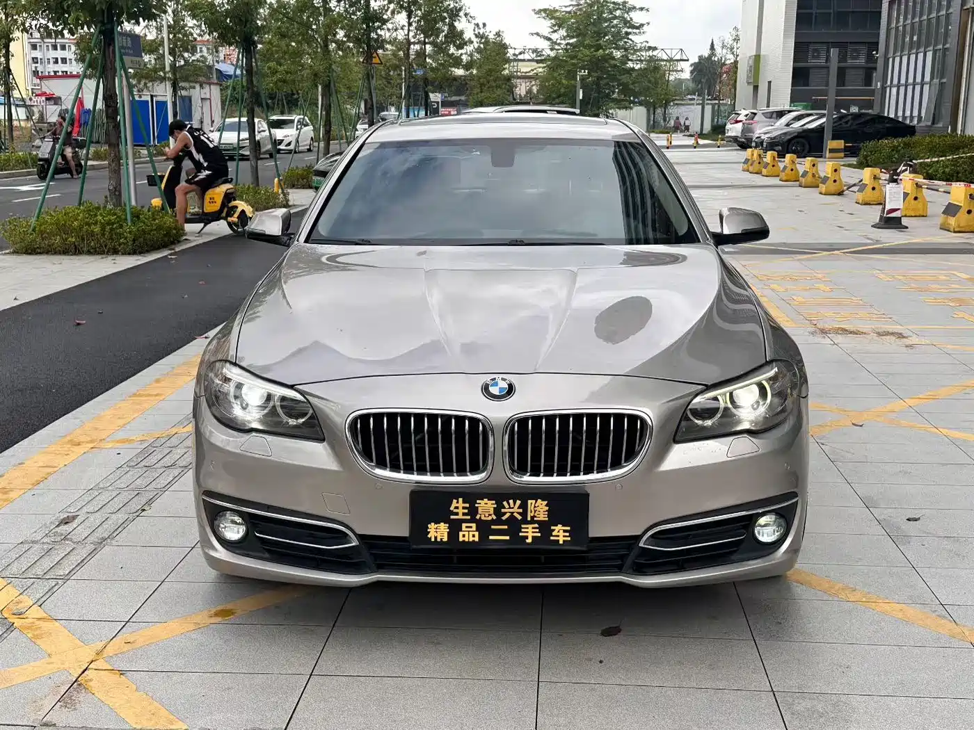 BMW 5 Series 2017 525Li Luxury Design Package фото 2