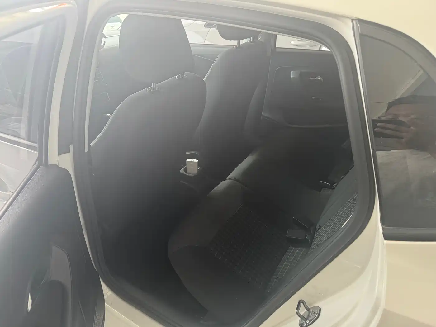 Volkswagen Polo 2016 1.6L Automatic Comfort фото 5