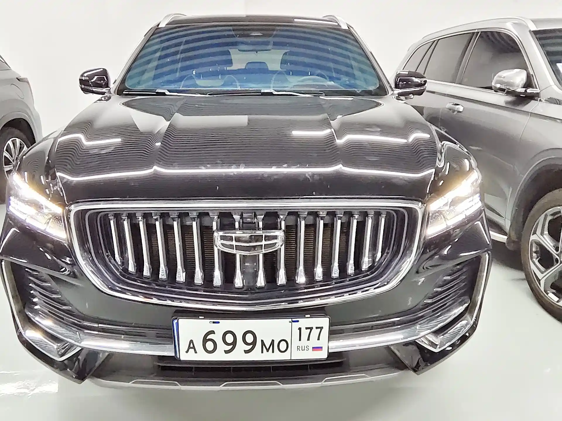 Фото 2 - Geely Monjaro