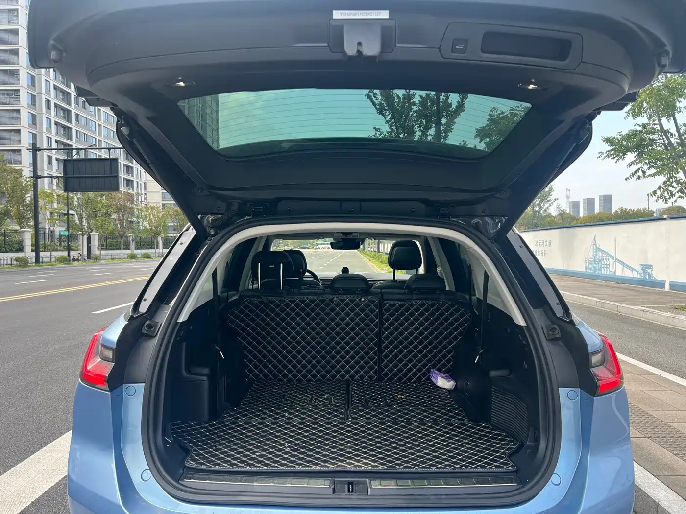 NIO ES8 2018 2018 Founder Edition