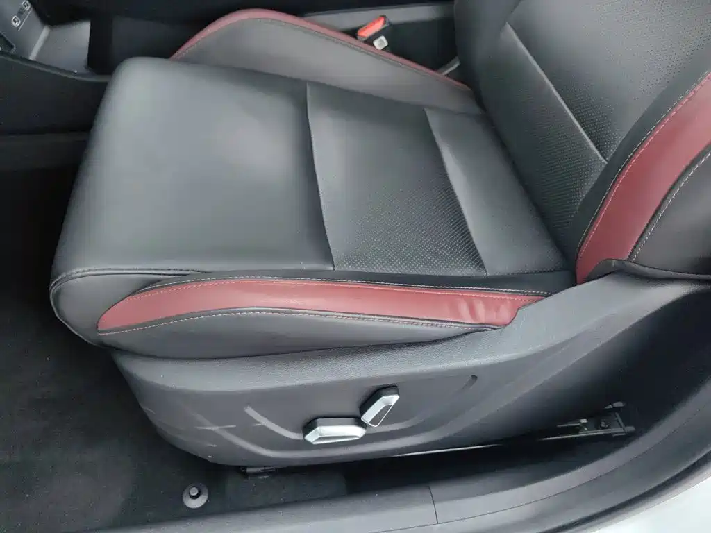 Geely Binyue 2019 2019 Sport 260T DCT Battle China VI
