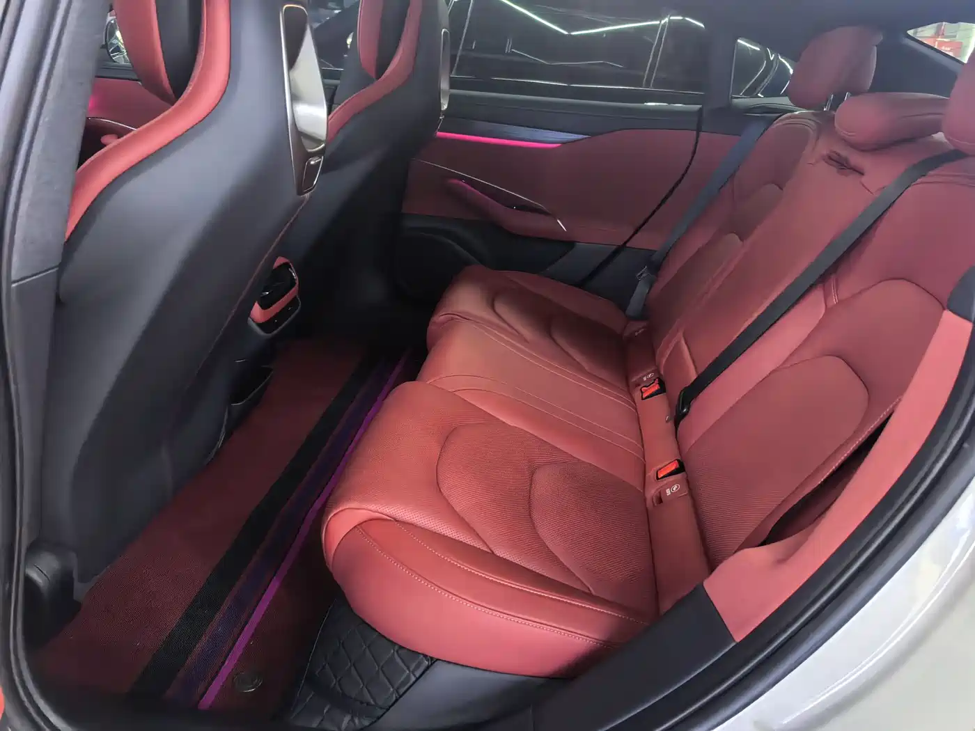 XIAOMI CAR XIAOMI SU7