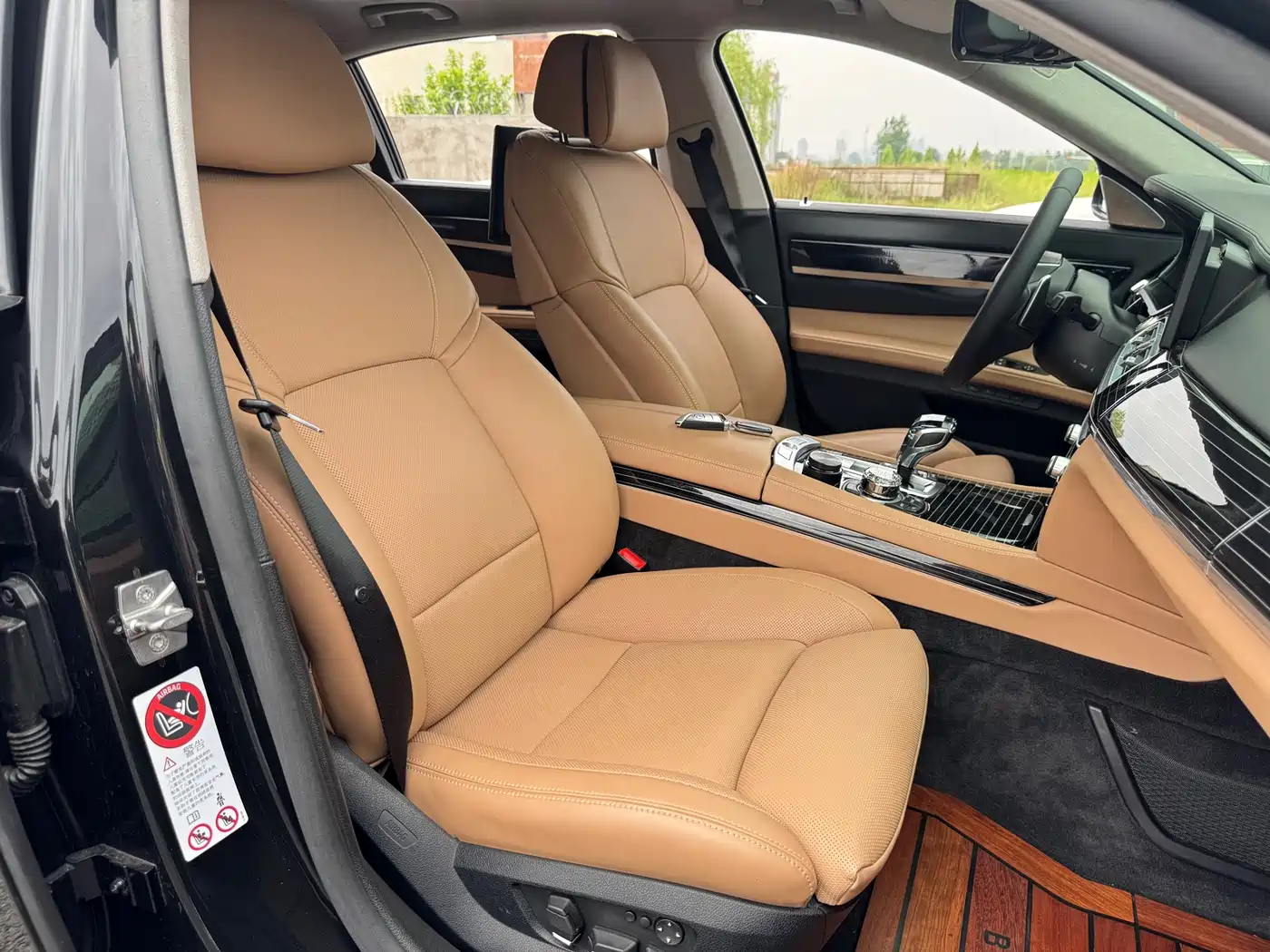 BMW 7 Series 2010 750Li фото 19