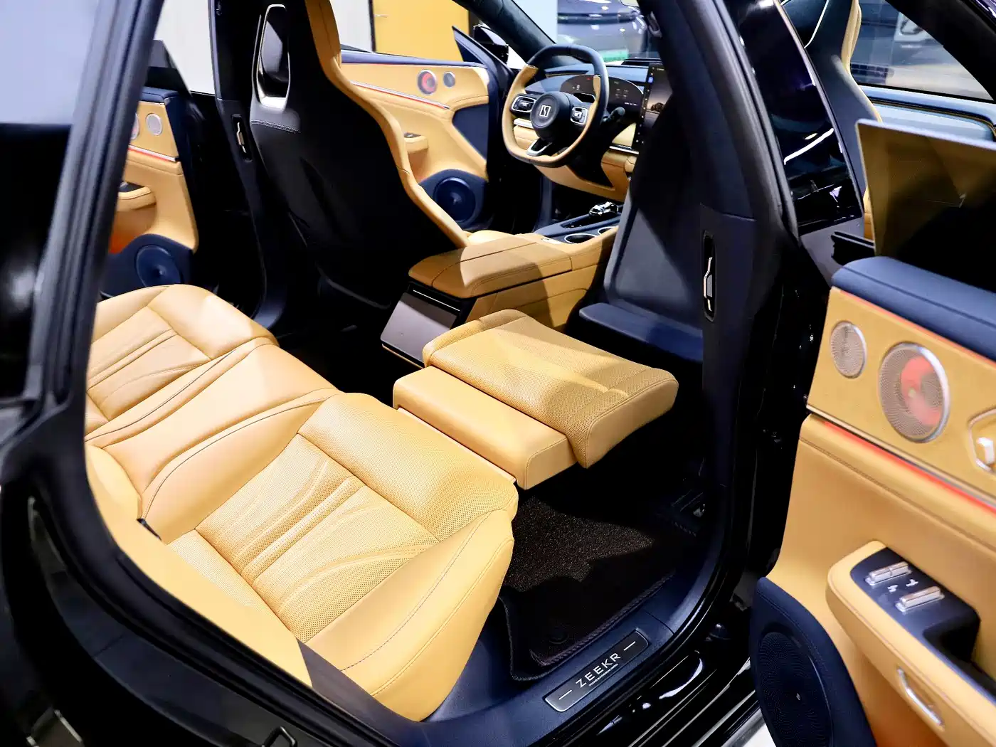 ZEEKR EXTREME KRYPTON 001