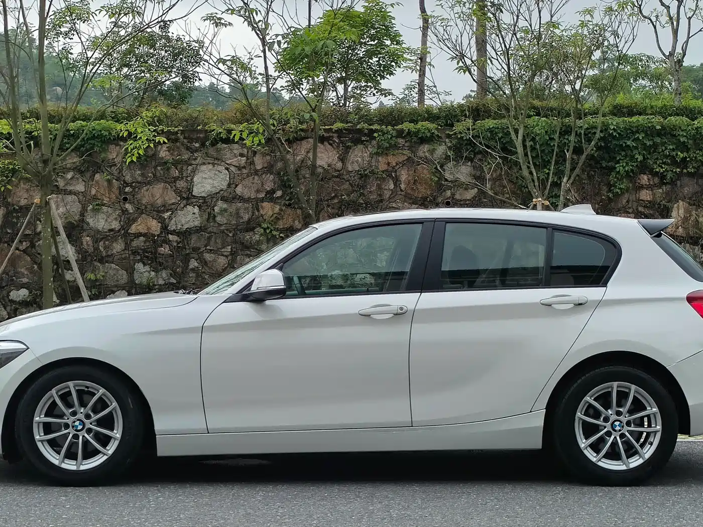 BMW 1 Series (Import) 2013 Facelift 118i Leading Model фото 4