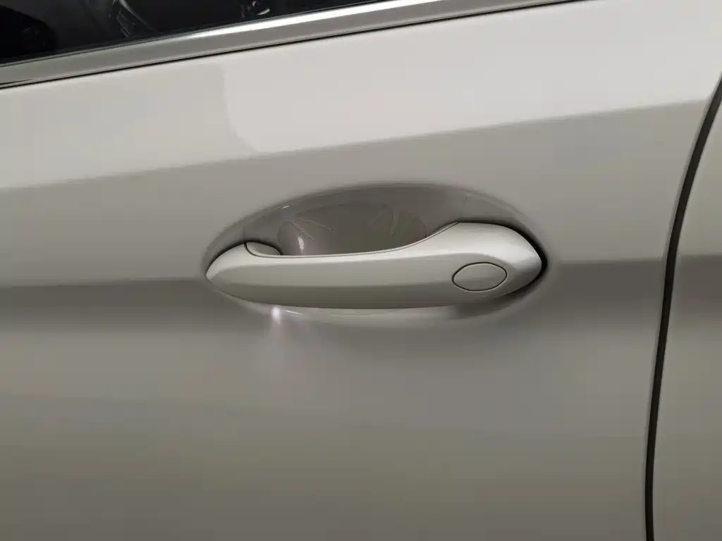 Photo 18 - BMW 5 Series