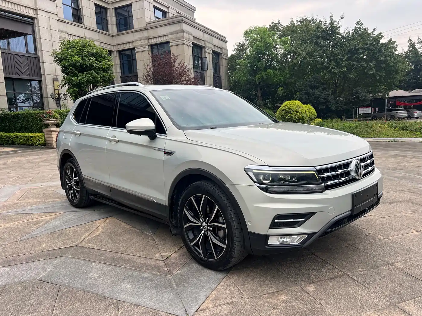 Volkswagen Tiguan L 2018 380TSI Automatic AWD Flagship Edition фото 3