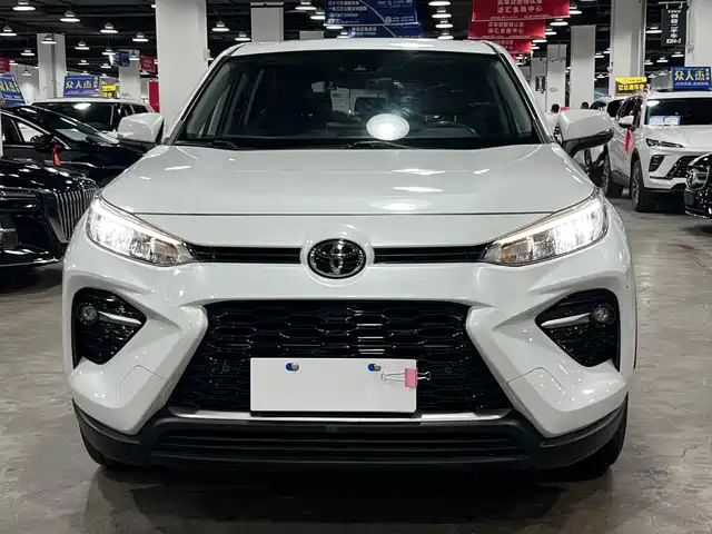 Toyota Wildlander 2.0L CVT, Полный привод, Люкс