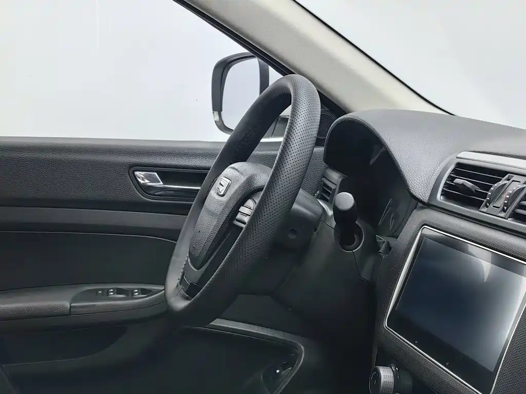 Qoros 5 2019 2018 Facelift 1.6T Automatic Leading