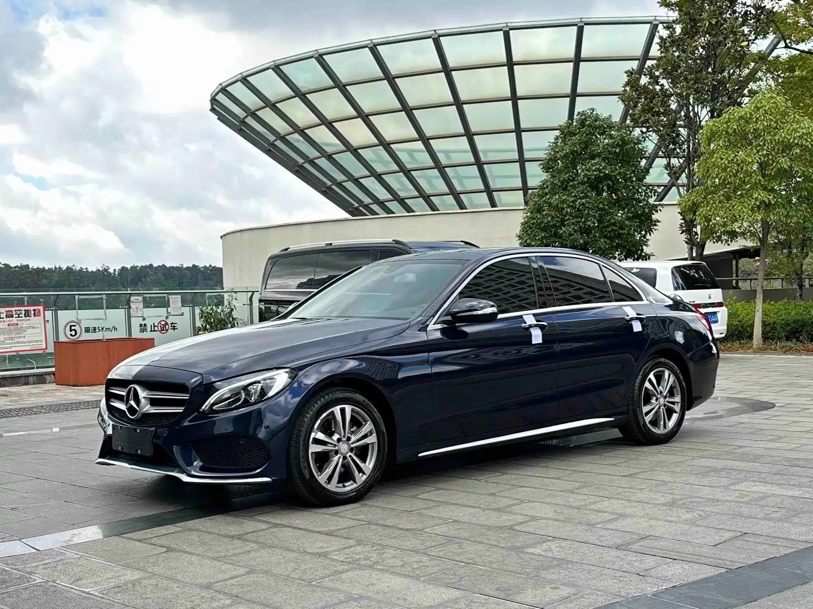 Фото 1 - Mercedes-Benz C-Class