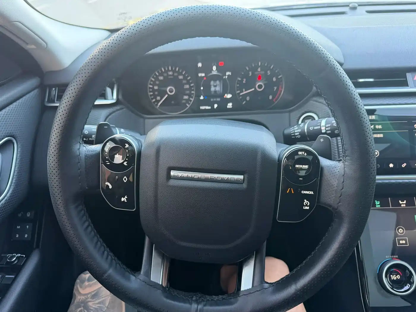Land Rover Range Rover Velar 2018 P250 S фото 9