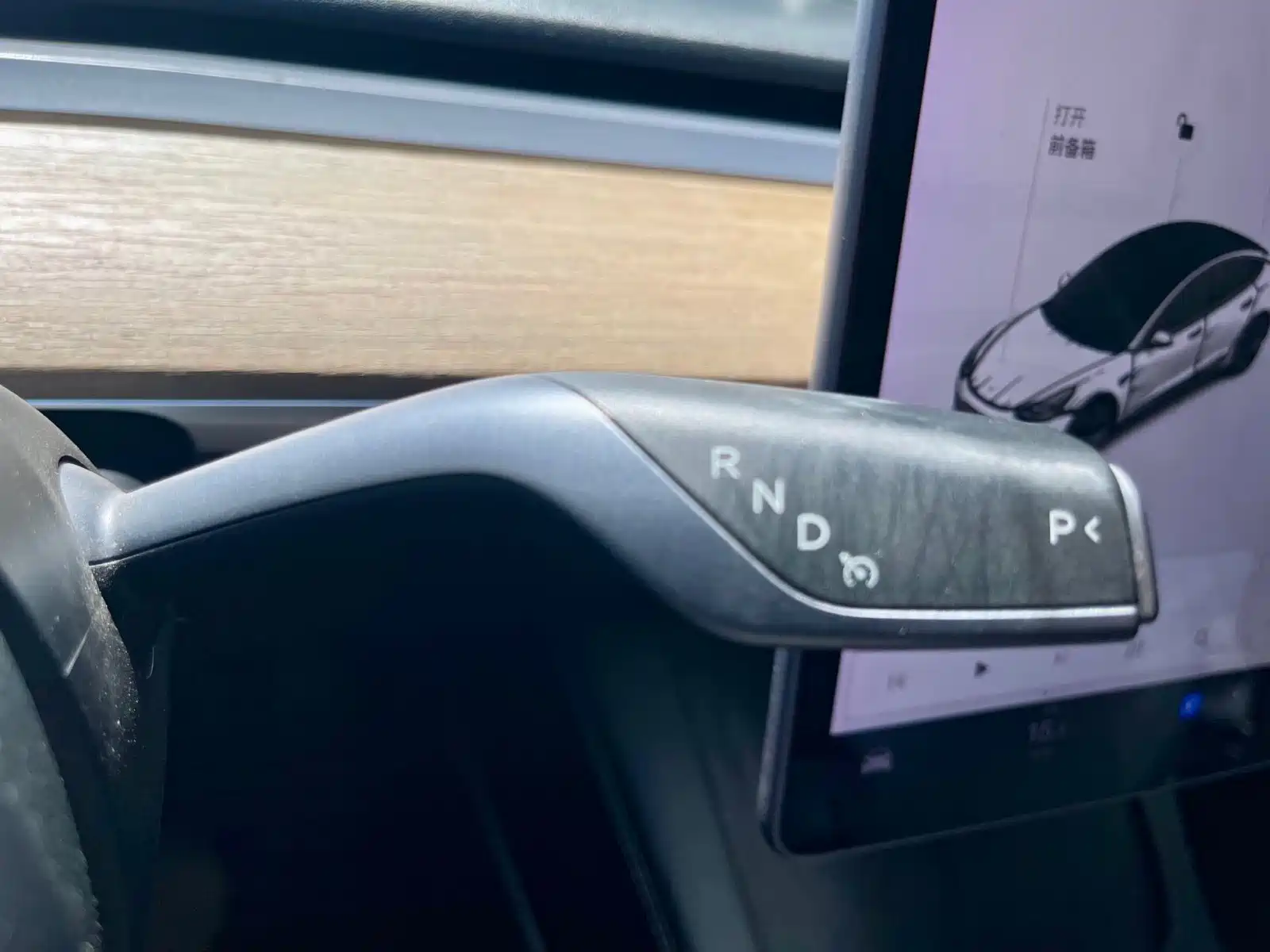 Фото 21 - Tesla Model 3