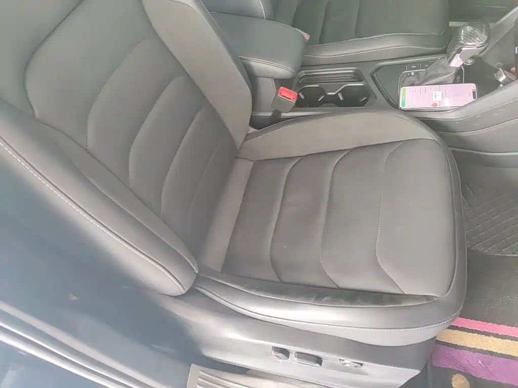 Фото 25 - Volkswagen Tiguan L