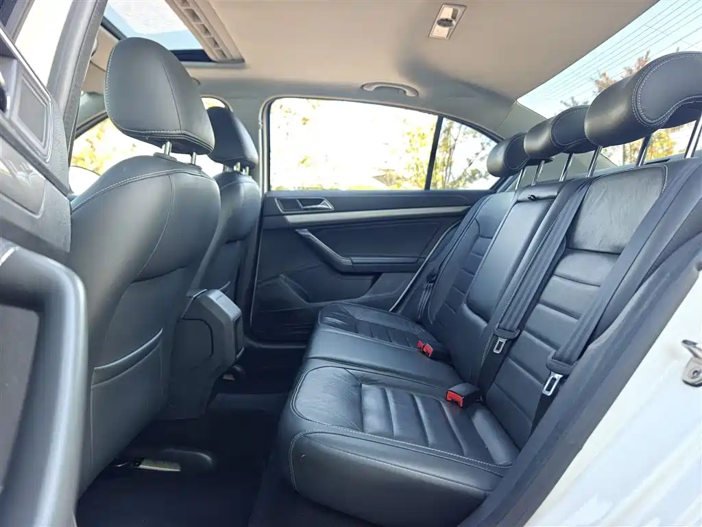 Volkswagen Lavida 2017 230TSI DSG Comfort Edition фото 14