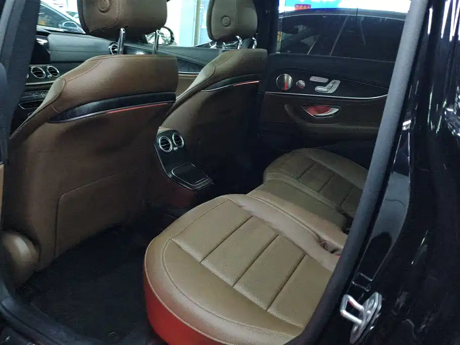 Mercedes-Benz E-Class 2022 E 300 L Sport Luxury фото 11