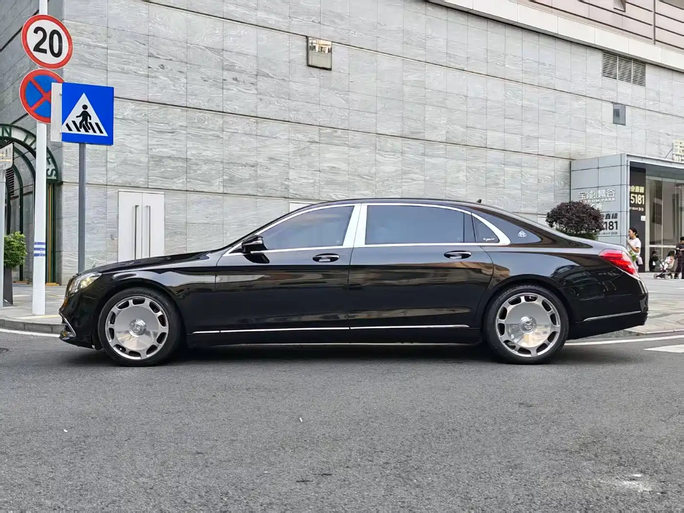 Mercedes-Benz Maybach S-Class 2015 S 400 4MATIC фото 4