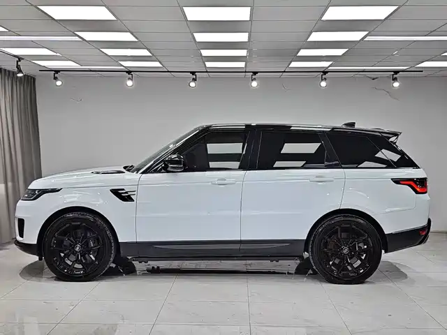 Land Rover Range Rover Sport PHEV 2021 P400e SE — фото 3