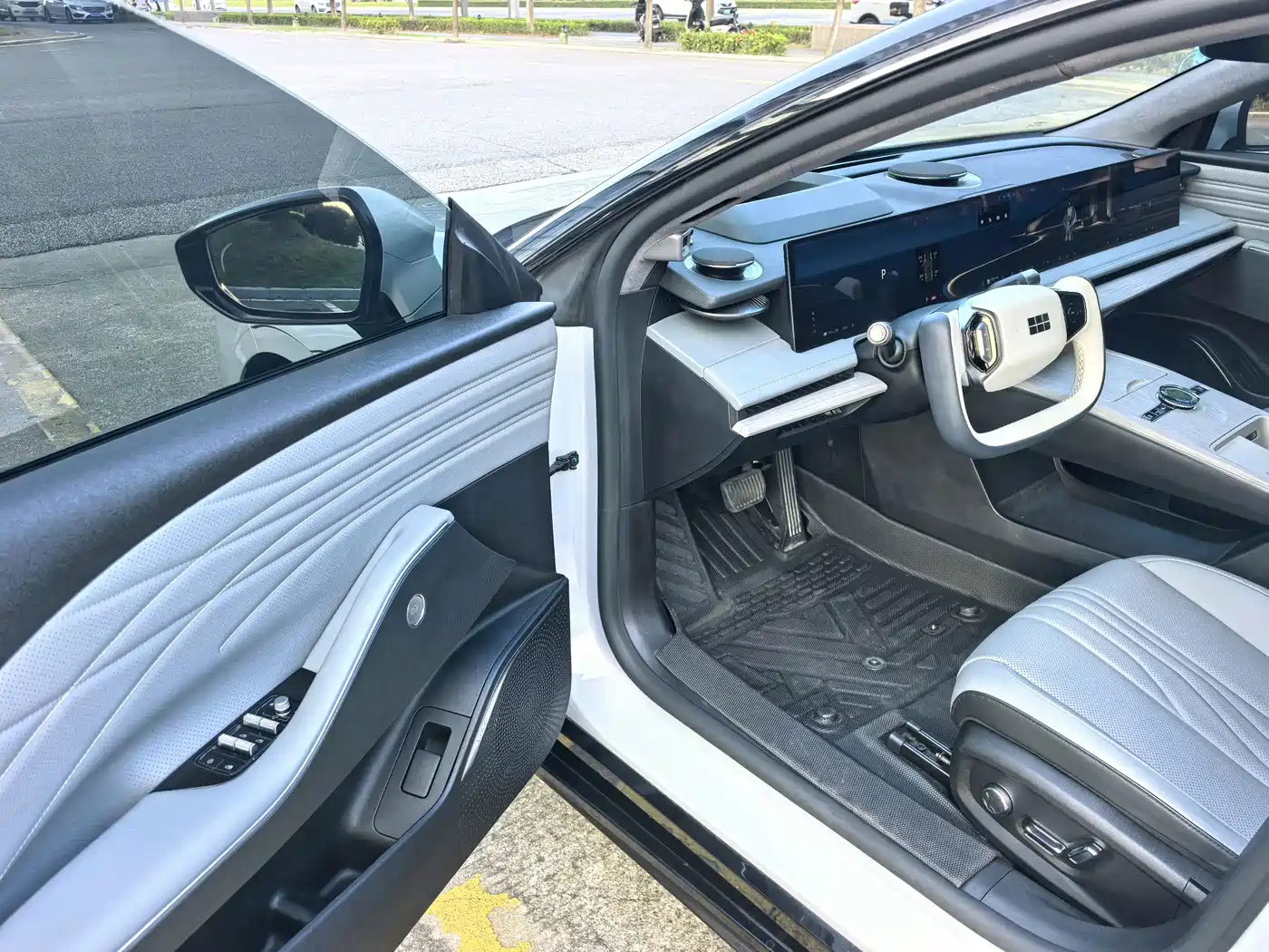 Geely Galaxy Galaxy E8 2024 2024 665km RWD Starship Voyager Edition