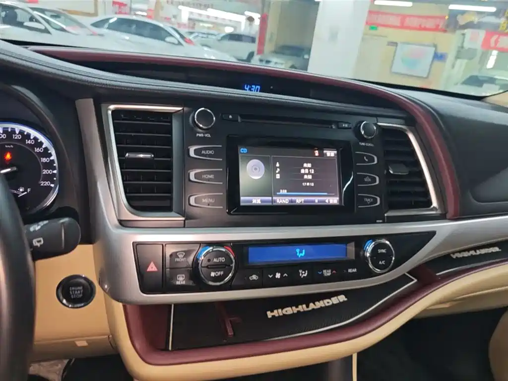 Toyota Highlander 2015 2.0T AWD Luxury Edition 7-seater фото 12