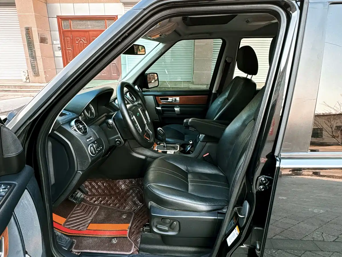 Land Rover Discovery 2011 4.0 V6 HSE фото 9