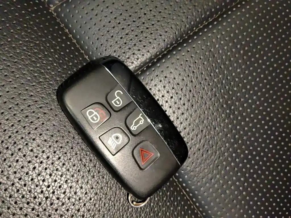 Land Rover Discovery Sport 2018 240PS SE Edition фото 9