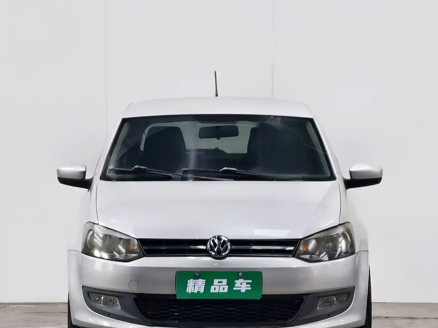 Volkswagen Polo 2011 1.4L Automatic Style Edition фото 2